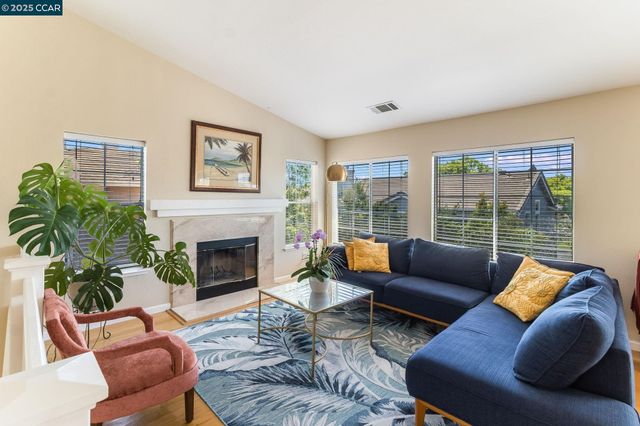 289 Crestview, Martinez, CA 94533