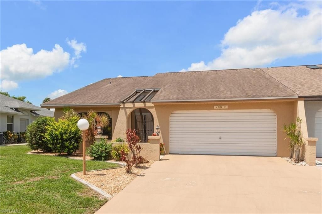 20014 Lake Vista CIR, Lehigh Acres, FL 33936