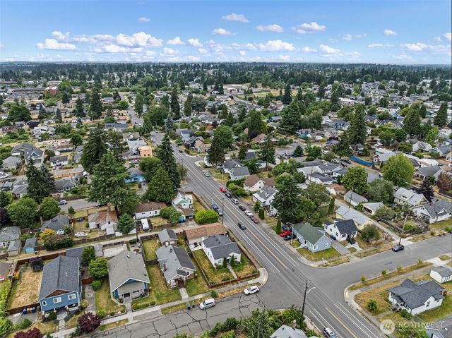 1512 S Oakes Street, Tacoma, WA 98405