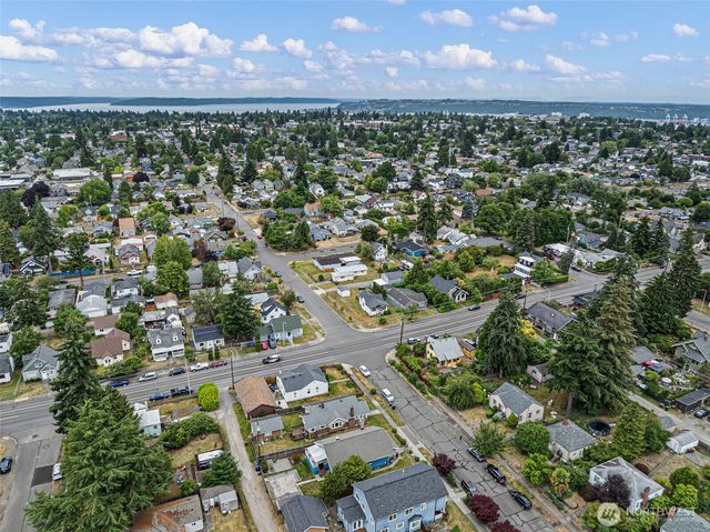 1512 S Oakes Street, Tacoma, WA 98405