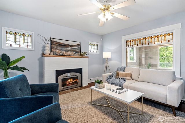 1512 S Oakes Street, Tacoma, WA 98405
