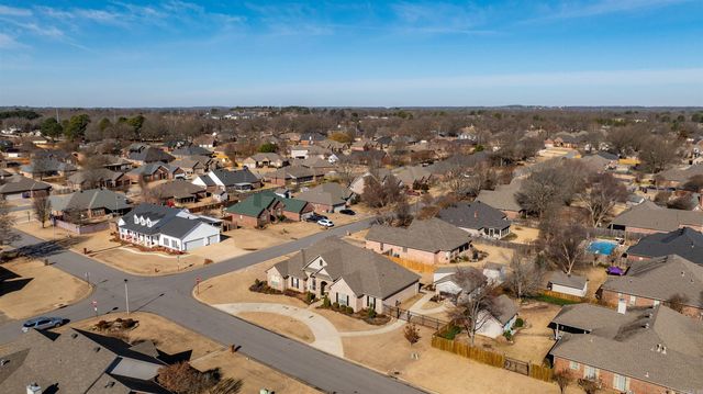 1320 Andy Dr, Conway, AR 72034