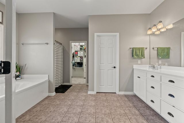 1320 Andy Dr, Conway, AR 72034