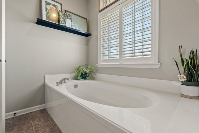 1320 Andy Dr, Conway, AR 72034