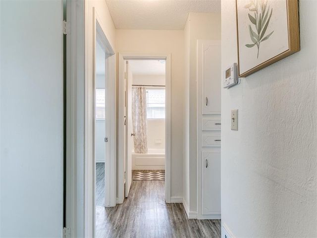 1304 Kings Court Circle, Moore, OK 73160