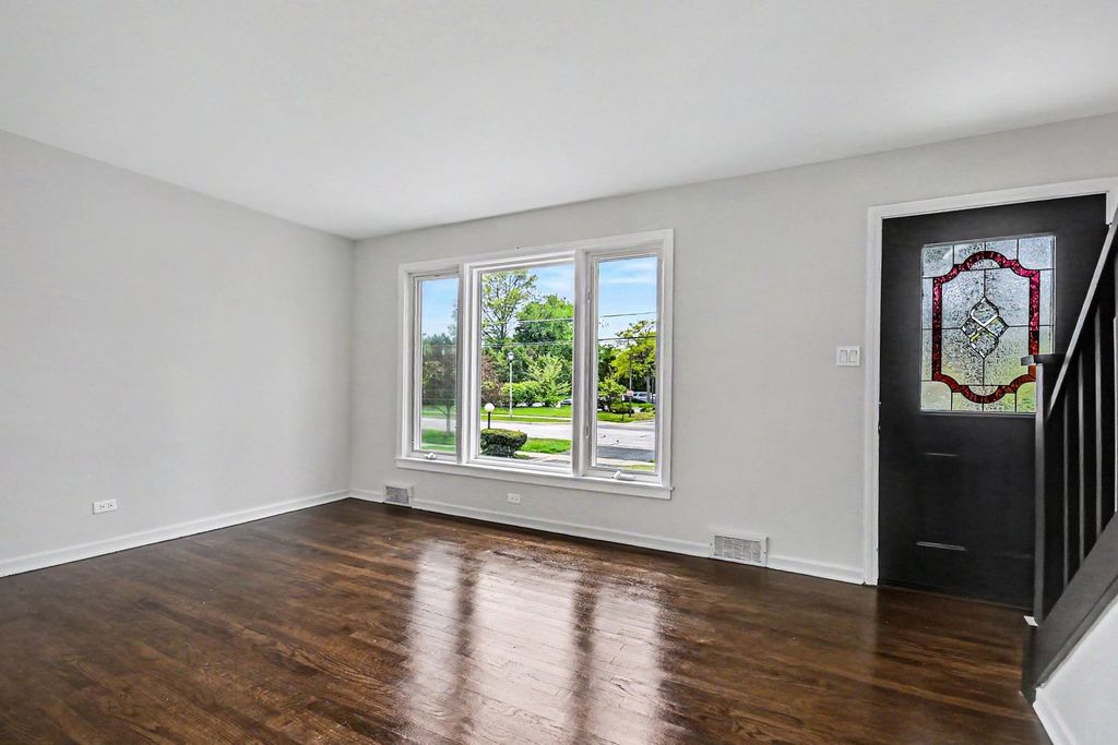 835 S Addison Avenue, Villa Park, IL 60181 — photo 2