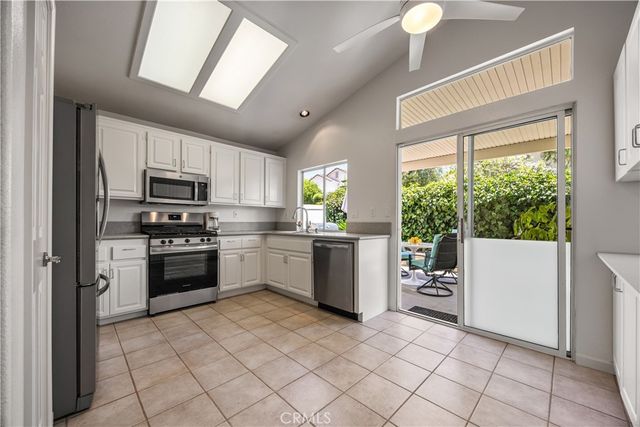 40276 Corte Delfin, Murrieta, CA 92562