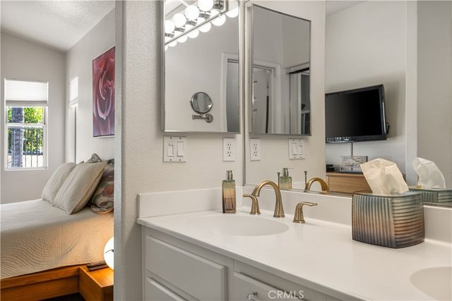 40276 Corte Delfin, Murrieta, CA 92562