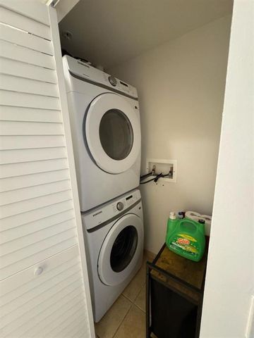 511 SE 5th Avenue 2215, Fort Lauderdale, FL 33301