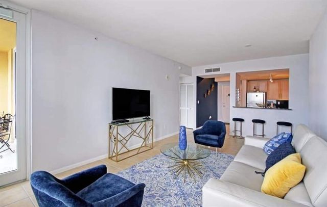 511 SE 5th Avenue 2215, Fort Lauderdale, FL 33301