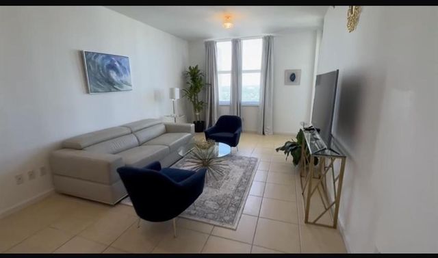 511 SE 5th Avenue 2215, Fort Lauderdale, FL 33301