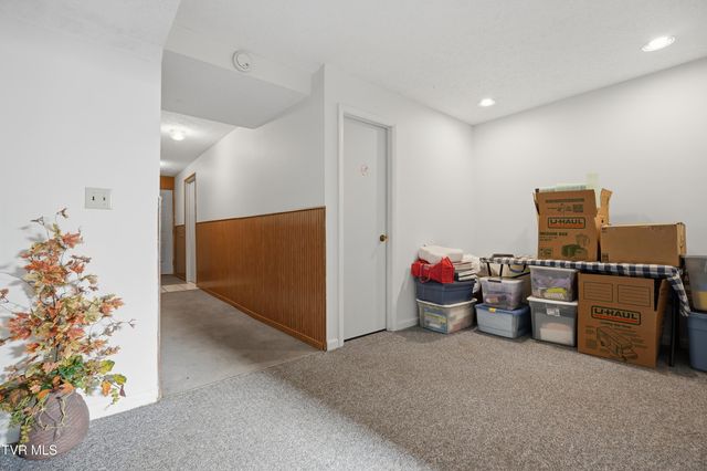 1511 East Mountain View Avenue, Big Stone Gap, VA 24219