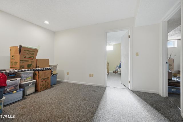 1511 East Mountain View Avenue, Big Stone Gap, VA 24219