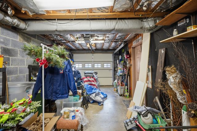 1511 East Mountain View Avenue, Big Stone Gap, VA 24219