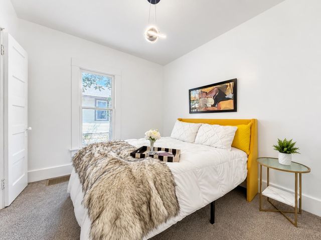 839 S Elizabeth St, Wichita, KS 67213