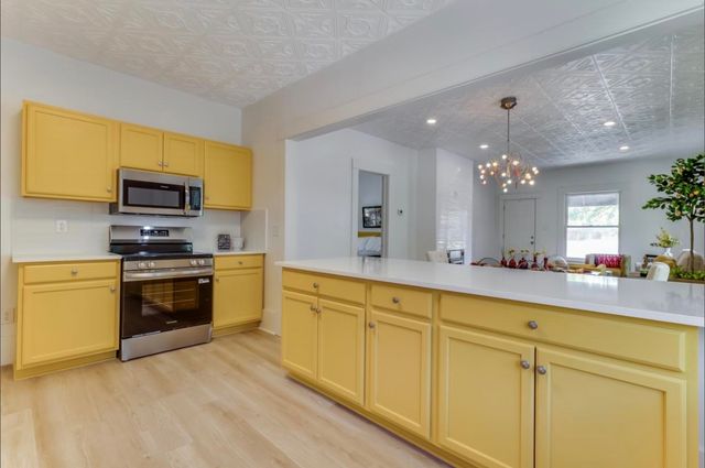 839 S Elizabeth St, Wichita, KS 67213