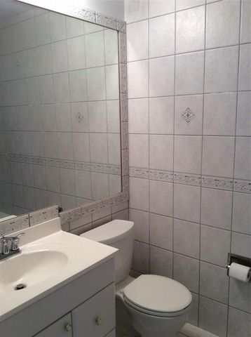 2379 SW 15th St 114, Deerfield Beach, FL 33442