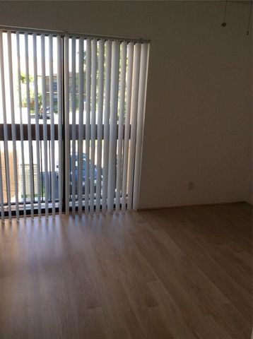 2379 SW 15th St 114, Deerfield Beach, FL 33442