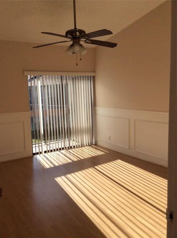 2379 SW 15th St 114, Deerfield Beach, FL 33442