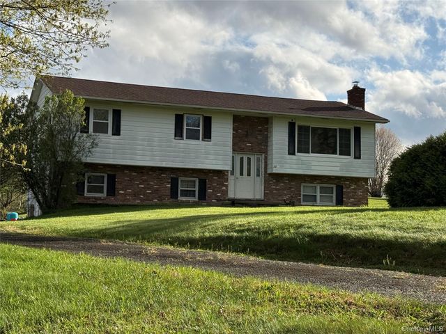 13 Schoonmaker Drive, Gardiner, NY 12525