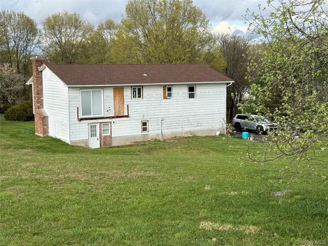 13 Schoonmaker Drive, Gardiner, NY 12525