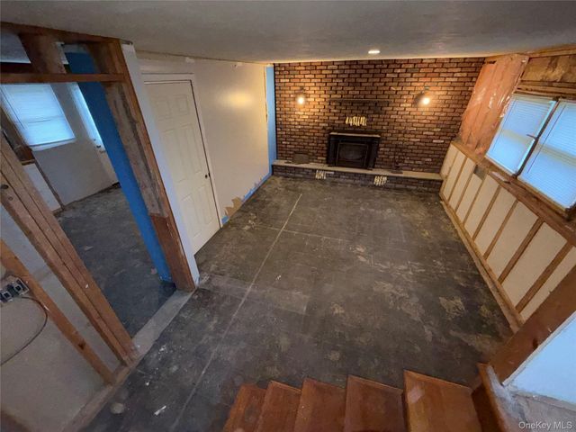 13 Schoonmaker Drive, Gardiner, NY 12525