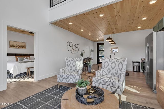 409 Compass Point Way, Sevierville, TN 37876