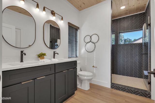 409 Compass Point Way, Sevierville, TN 37876