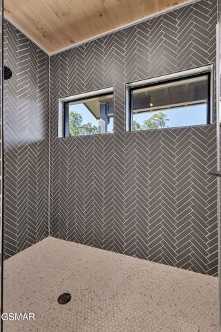 409 Compass Point Way, Sevierville, TN 37876