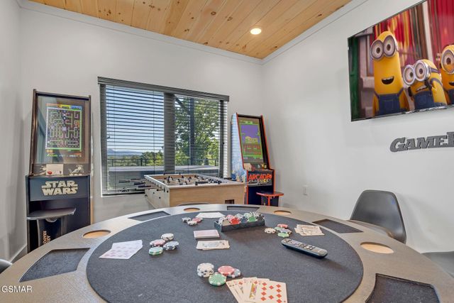 409 Compass Point Way, Sevierville, TN 37876