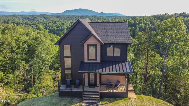 409 Compass Point Way, Sevierville, TN 37876
