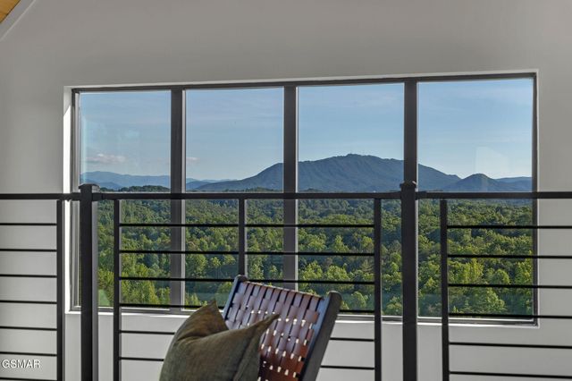 409 Compass Point Way, Sevierville, TN 37876