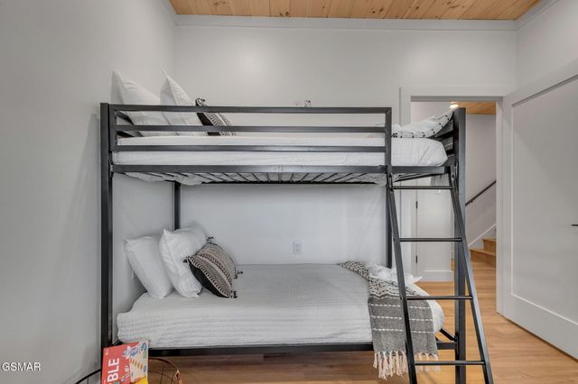 409 Compass Point Way, Sevierville, TN 37876