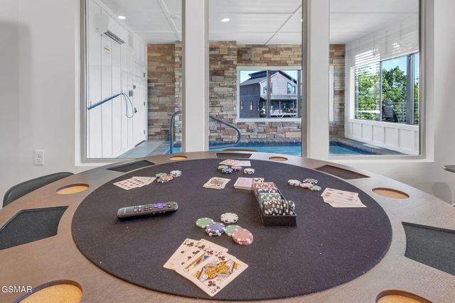 409 Compass Point Way, Sevierville, TN 37876