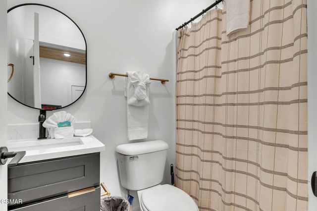 409 Compass Point Way, Sevierville, TN 37876