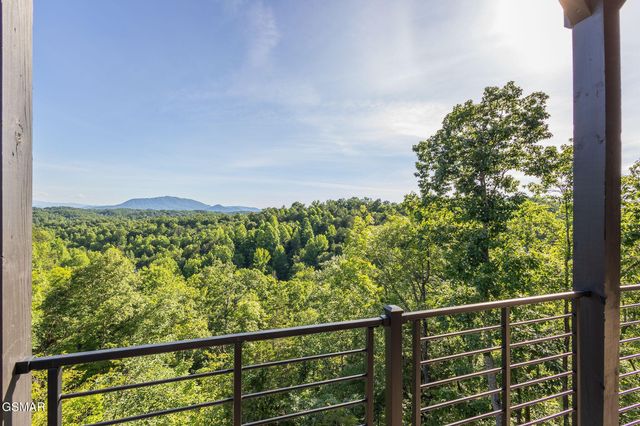 409 Compass Point Way, Sevierville, TN 37876