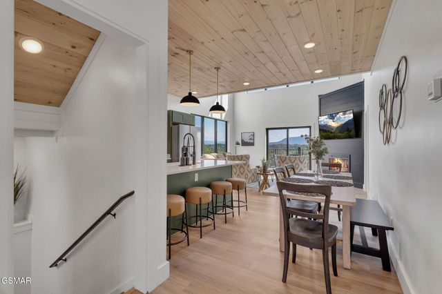 409 Compass Point Way, Sevierville, TN 37876