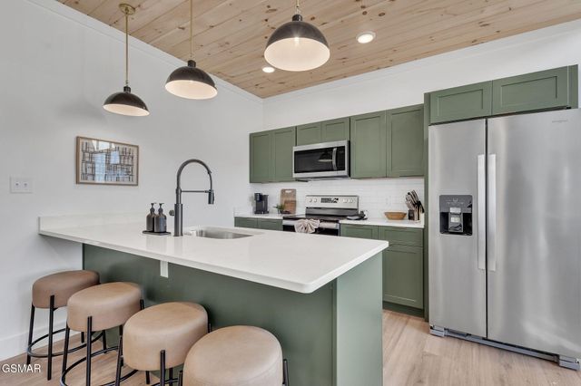 409 Compass Point Way, Sevierville, TN 37876