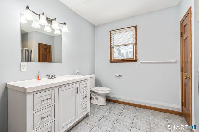 136 Broad Brook Road, Enfield, CT 06082