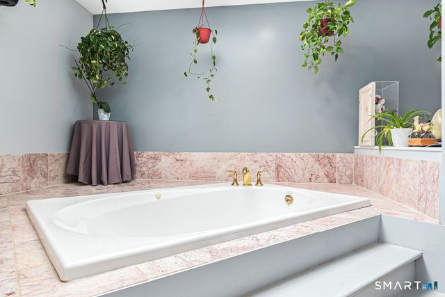 136 Broad Brook Road, Enfield, CT 06082