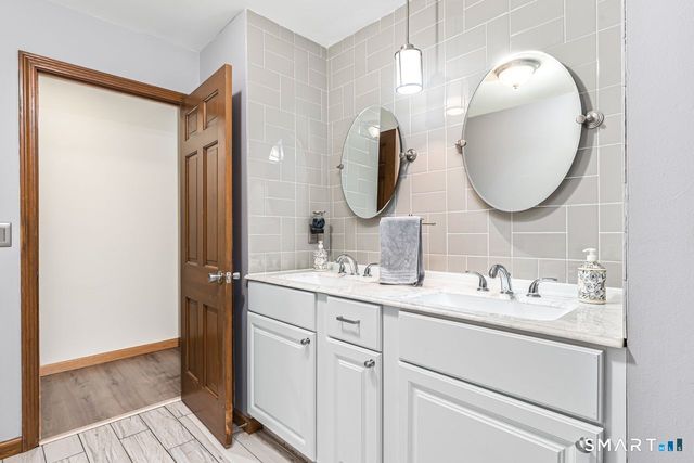 136 Broad Brook Road, Enfield, CT 06082