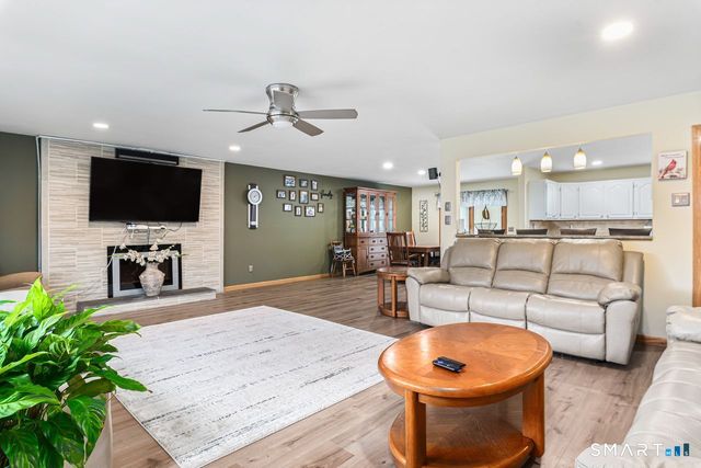 136 Broad Brook Road, Enfield, CT 06082