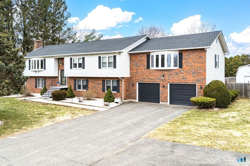 136 Broad Brook Road, Enfield, CT 06082