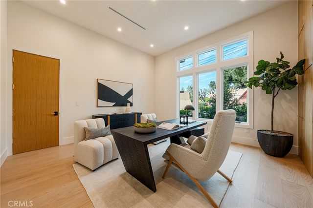 16258 Bertella Drive, Encino, CA 91436
