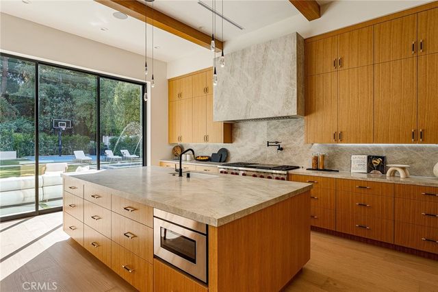16258 Bertella Drive, Encino, CA 91436