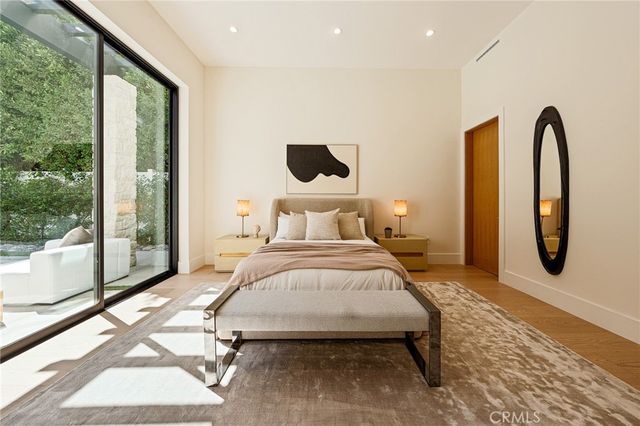 16258 Bertella Drive, Encino, CA 91436