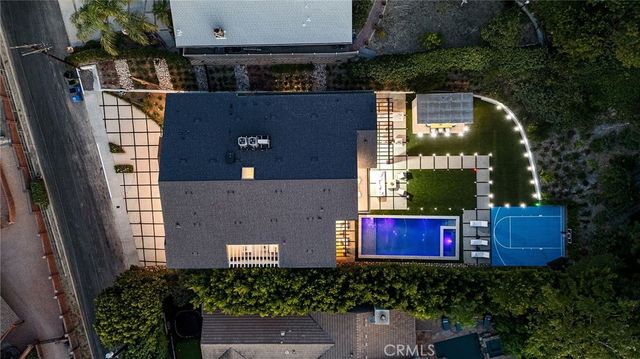 16258 Bertella Drive, Encino, CA 91436