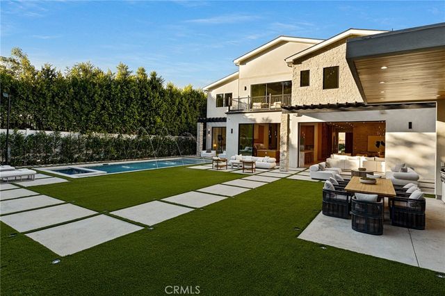 16258 Bertella Drive, Encino, CA 91436