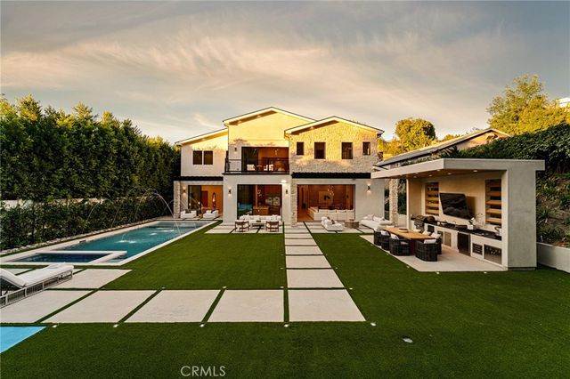 16258 Bertella Drive, Encino, CA 91436
