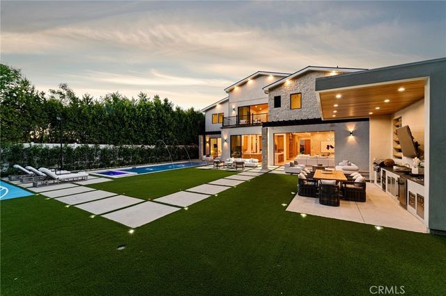 16258 Bertella Drive, Encino, CA 91436